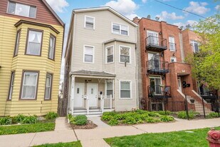 2928 N Ridgeway Ave in Chicago, IL - Building Photo