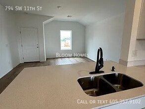 794 SW 11th St in Newcastle, OK - Building Photo - Building Photo