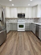 1523 Ashburnham Dr in Crofton, MD - Building Photo - Building Photo