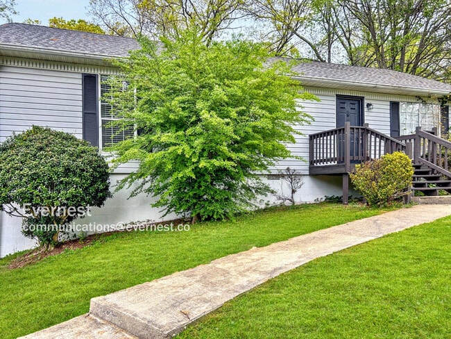 property at 704 Robin Rd