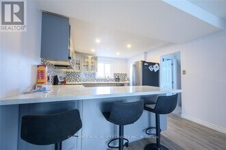 103 Macaulay St E in Hamilton, ON - Building Photo - Building Photo