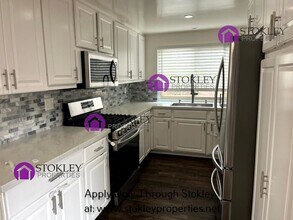 2250 Gladwin Dr in Walnut Creek, CA - Building Photo - Building Photo