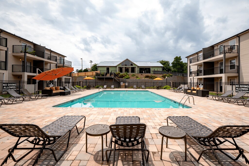 The Grove Apartments in Spartanburg, SC - Foto de edificio