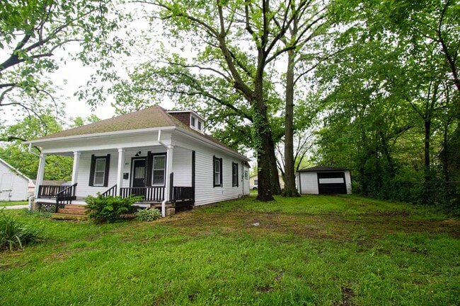 property at 400 W Worley St