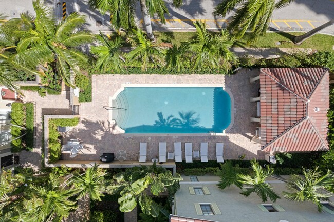 691 Hibiscus St in West Palm Beach, FL - Building Photo - Building Photo