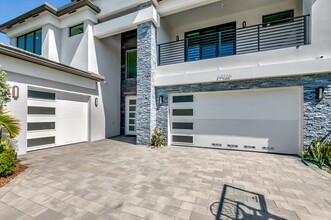 17166 Wandering Wave Ave in Boca Raton, FL - Foto de edificio - Building Photo