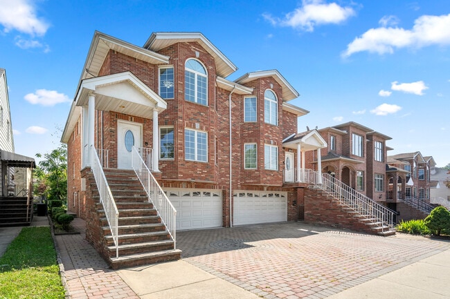 227A E Columbia Ave in Palisades Park, NJ - Building Photo - Building Photo