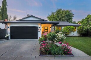 4763 Golden Rd in Pleasanton, CA - Building Photo