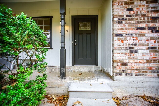 207 Westwood Pl in Lufkin, TX - Building Photo - Building Photo