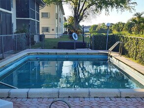 8705 NW 38th Dr in Coral Springs, FL - Building Photo - Building Photo