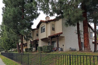 Bonsall Park in Bonsall, CA - Foto de edificio - Building Photo