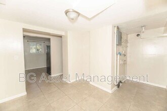 1723 Bayo Vis in San Pablo, CA - Building Photo - Building Photo