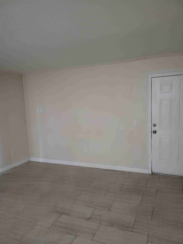 7200 W Pirates Cove Rd in Las Vegas, NV - Building Photo - Building Photo