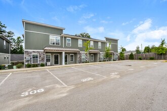 304 High Grv Wy in Columbia, SC - Building Photo - Building Photo