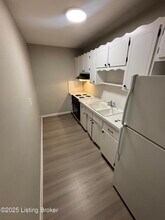 319 Idlewylde Dr in Louisville, KY - Building Photo - Building Photo