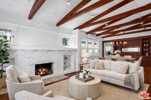 915 Palms Blvd in Los Angeles, CA - Building Photo