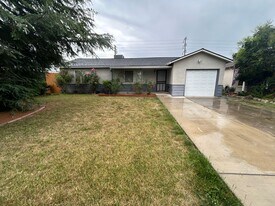 1626 Carlton Ave in Modesto, CA - Building Photo