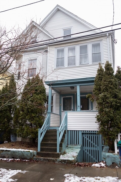 16 Pingree St in Salem, MA - Building Photo