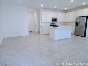 1524 Maya Xing Ave in Henderson, NV - Building Photo - Building Photo