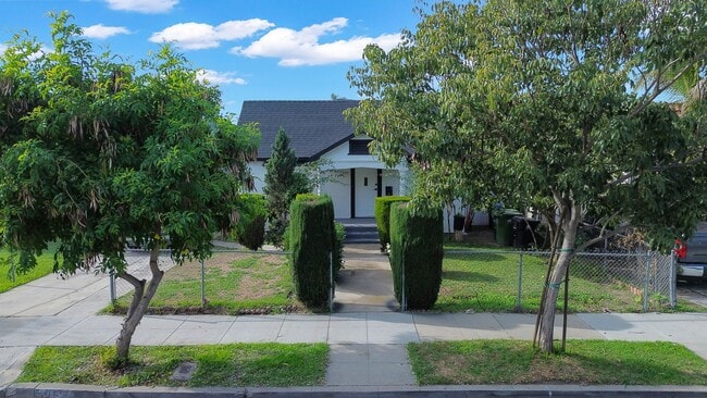 4059 Denker Ave in Los Angeles, CA - Building Photo - Building Photo