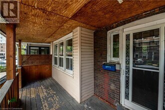 11 Gibson Ave in Hamilton, ON - Building Photo - Building Photo