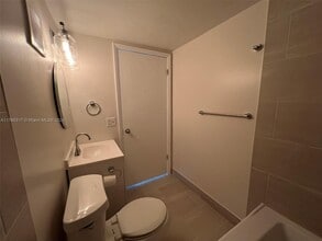 50 W 31st St in Hialeah, FL - Building Photo - Building Photo