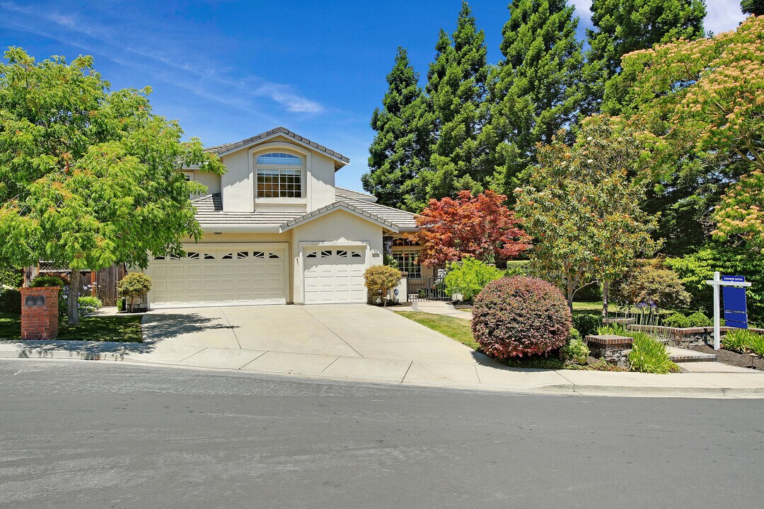 706 Endsliegh Ct in Danville, CA - Building Photo