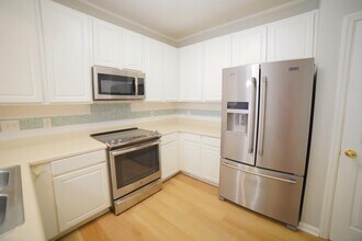 1121 Mosswood Chase in Tallahassee, FL - Building Photo - Building Photo