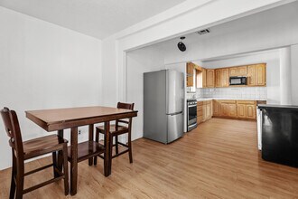 1635 McCollum St in Los Angeles, CA - Building Photo - Building Photo