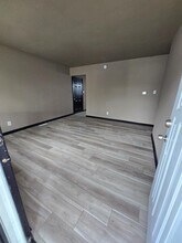 3771 W 20th Ave in Gary, IN - Foto de edificio - Building Photo