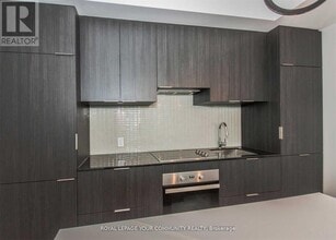 5 St Joseph St in Toronto, ON - Building Photo - Building Photo