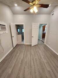 7919 Scanlock St photo'