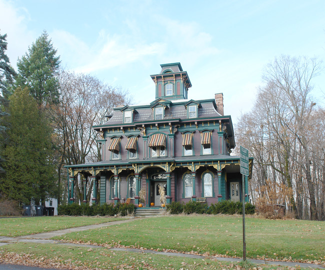 55 Pleasant St in Ballston Spa, NY - Building Photo - Building Photo