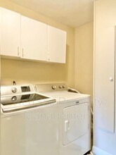 30 Markham Dr in Hampton, VA - Building Photo - Building Photo