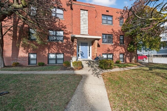 property at 306 E 19th St