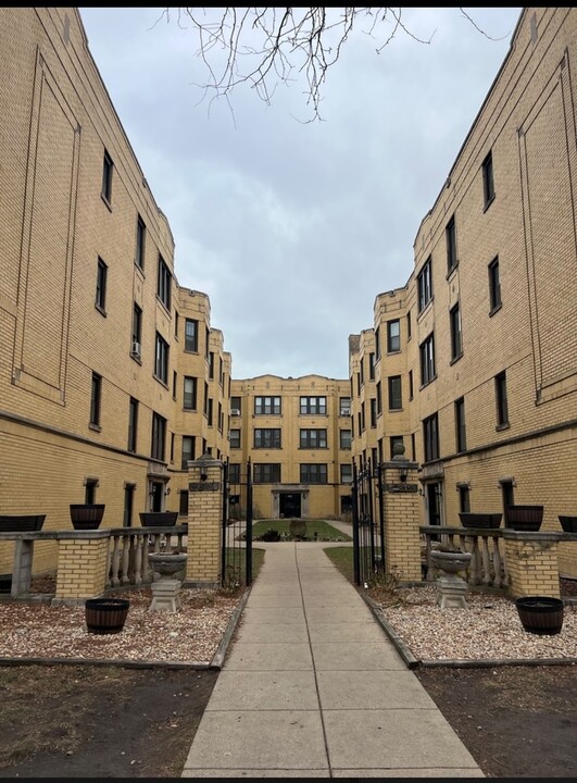 3823 N Greenview Ave in Chicago, IL - Building Photo