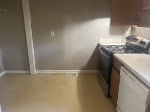 5380 Archer Ave in Cumming, GA - Building Photo - Building Photo