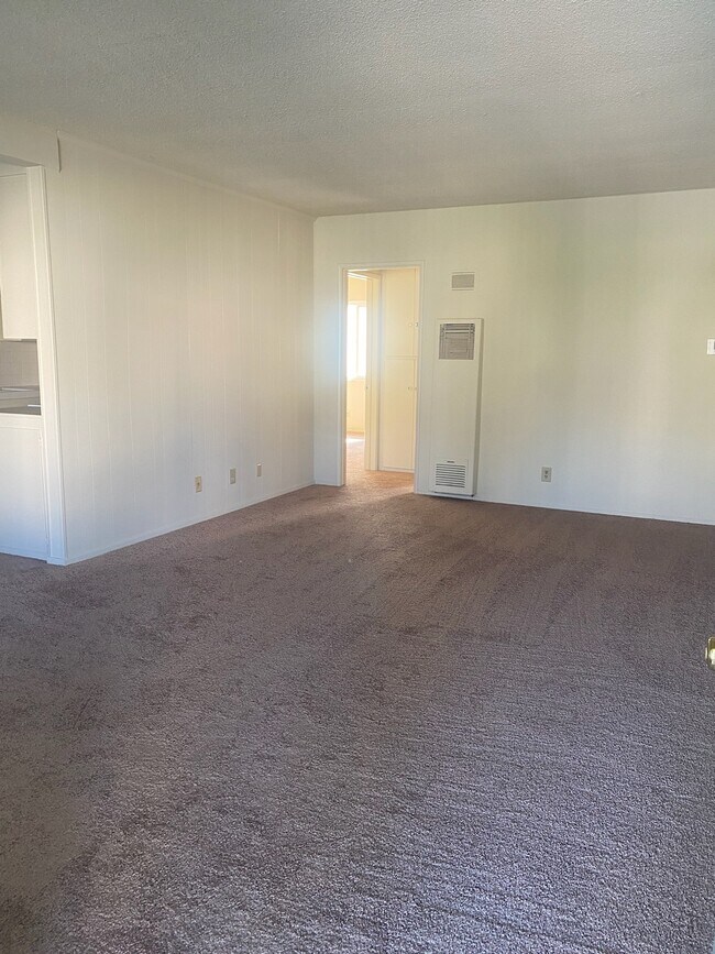 Weddington Gardens in Valley Village, CA - Building Photo - Building Photo