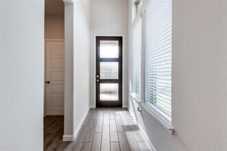 9337 Winding Crk Dr in Little Elm, TX - Building Photo - Building Photo