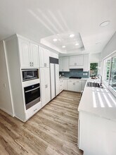 29 Almond Tree Ln in Irvine, CA - Building Photo - Building Photo