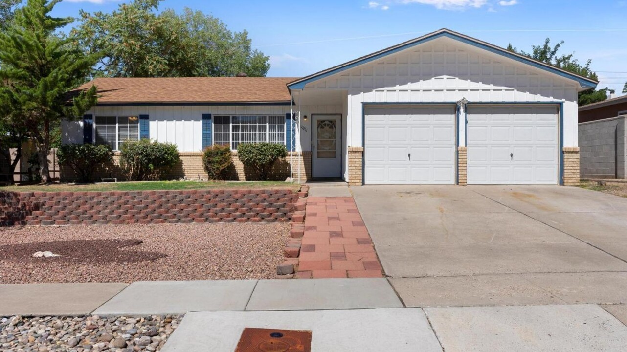 10217 Santa Paula Ave NE in Albuquerque, NM - Building Photo