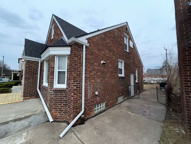 18292 Mendota St in Detroit, MI - Building Photo - Building Photo