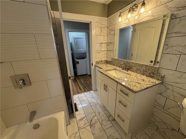 649 Valley Brook Rd in Scottdale, GA - Building Photo - Building Photo