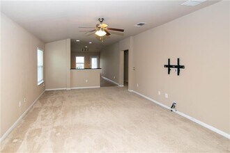 114 Leon River Loop in Hutto, TX - Building Photo - Building Photo