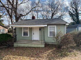 615 W Davidson Ave in Gastonia, NC - Building Photo