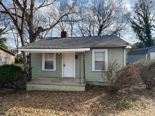 property at 615 W Davidson Ave