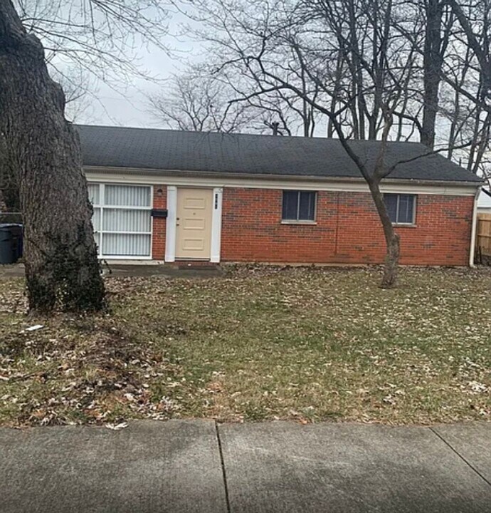 1081 Birch Dr in Lexington, KY - Building Photo