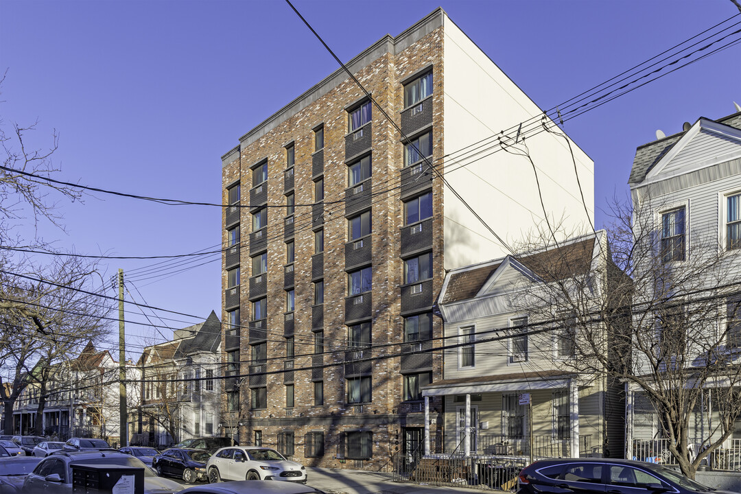 1306 Findlay Ave in Bronx, NY - Building Photo