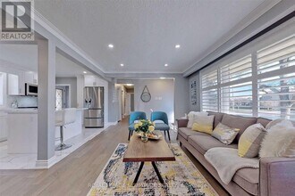 6 Bonacres Ave in Toronto, ON - Building Photo - Building Photo