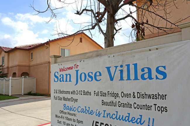 San Jose Villas in Fresno, CA - Building Photo - Building Photo